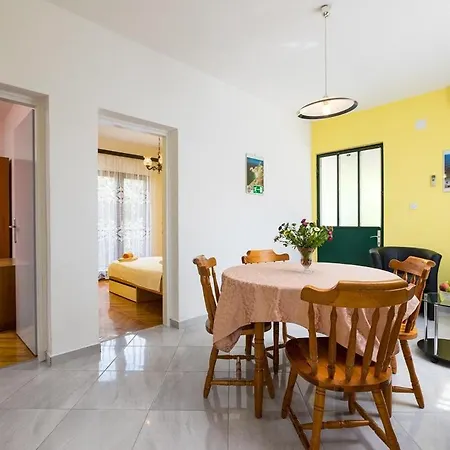 Razanj 4838a Appartement *